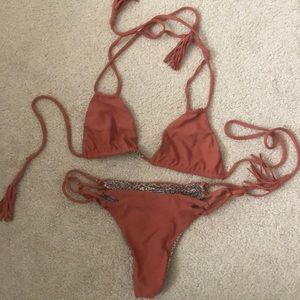 Acacia Molokini Bottoms & Cannons Top Li Hing Mui